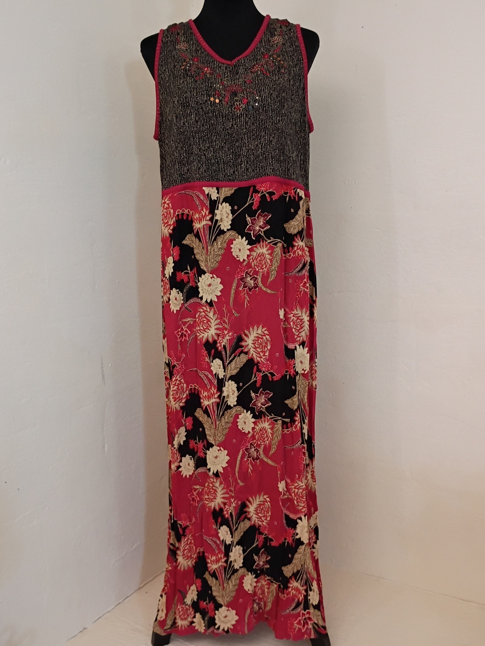 Embellished Vintage Sleeveless Maxi Rayon Dress in Red Floral
